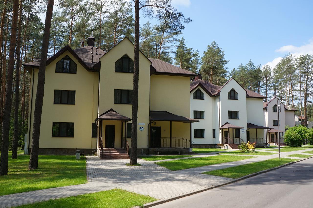 Isloch Park Hotel Rakaw Exterior photo